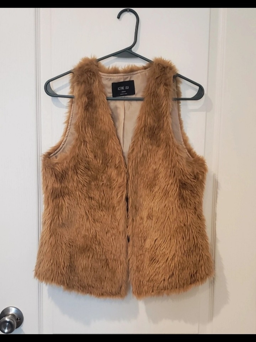 Active USA Faux Fur Vest in Camel